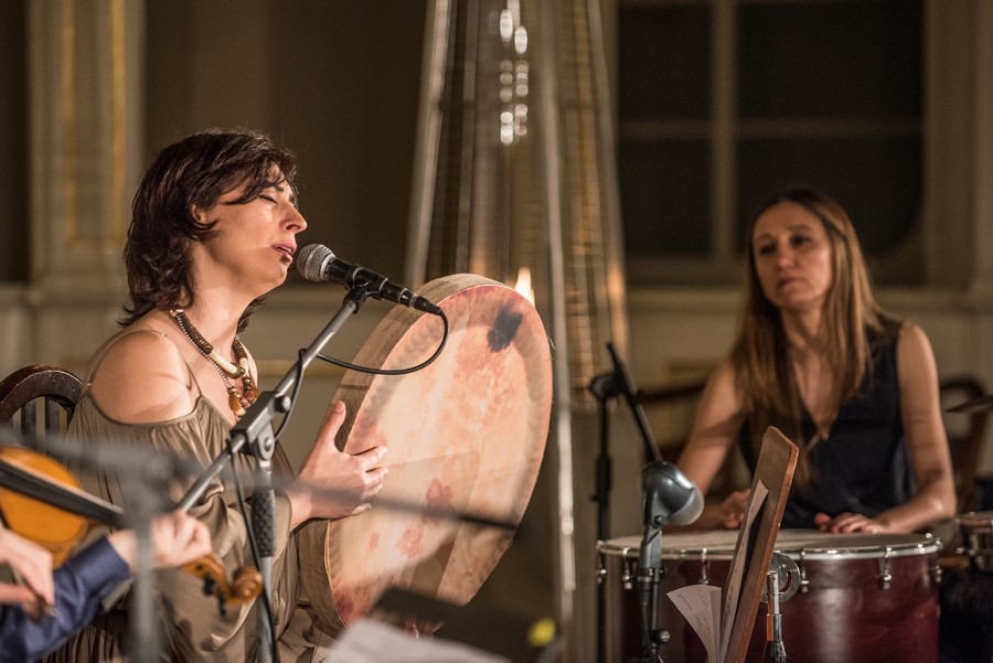 Selda Özturk, Koncert Głosy z rodzinnych stron, VoicEncounters, Instytut im. J. Grotowskiego, fot. Maciej Zakrzewski